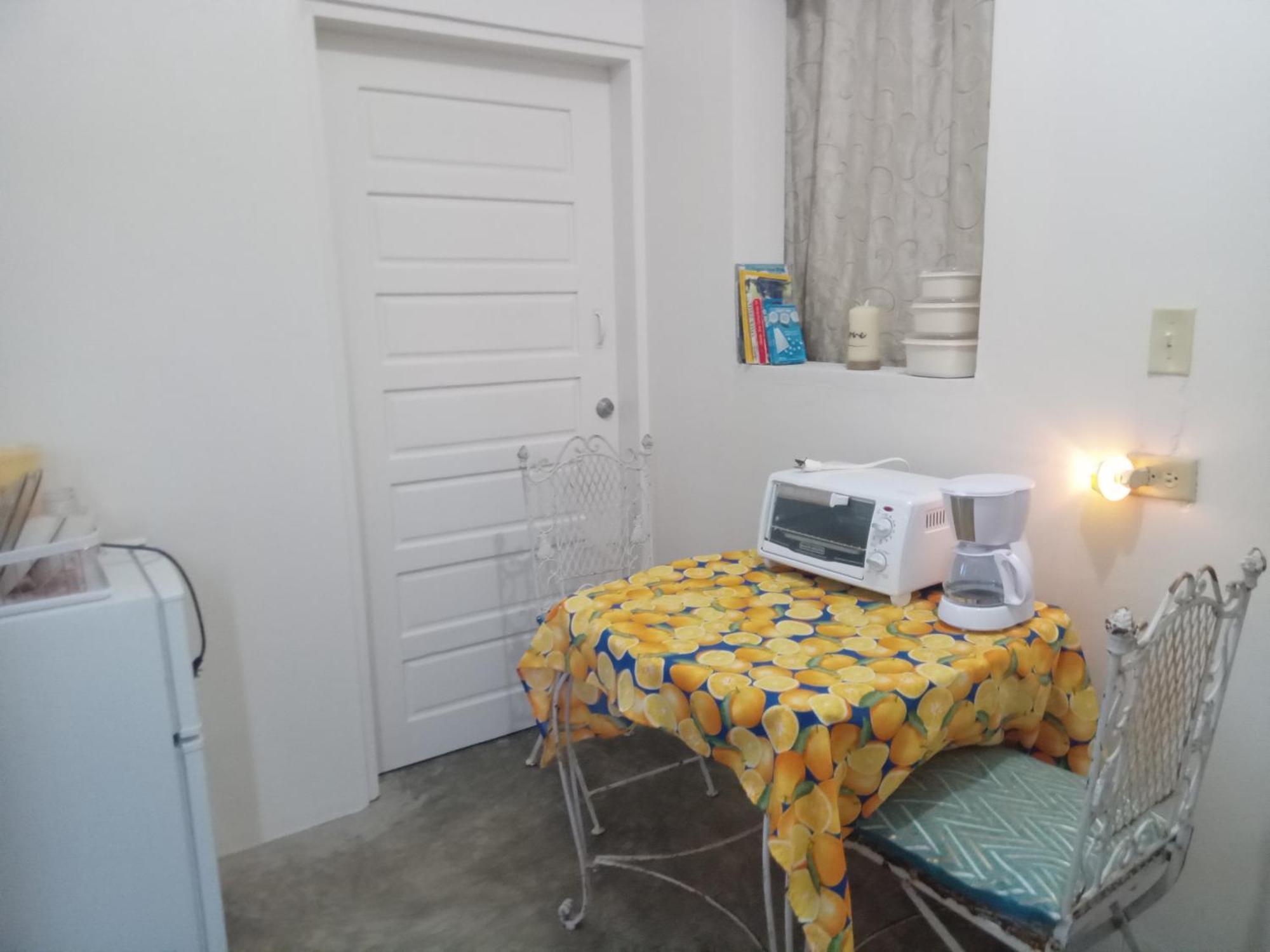 בלמופן Hacienda Tropical Guest House מראה חיצוני תמונה