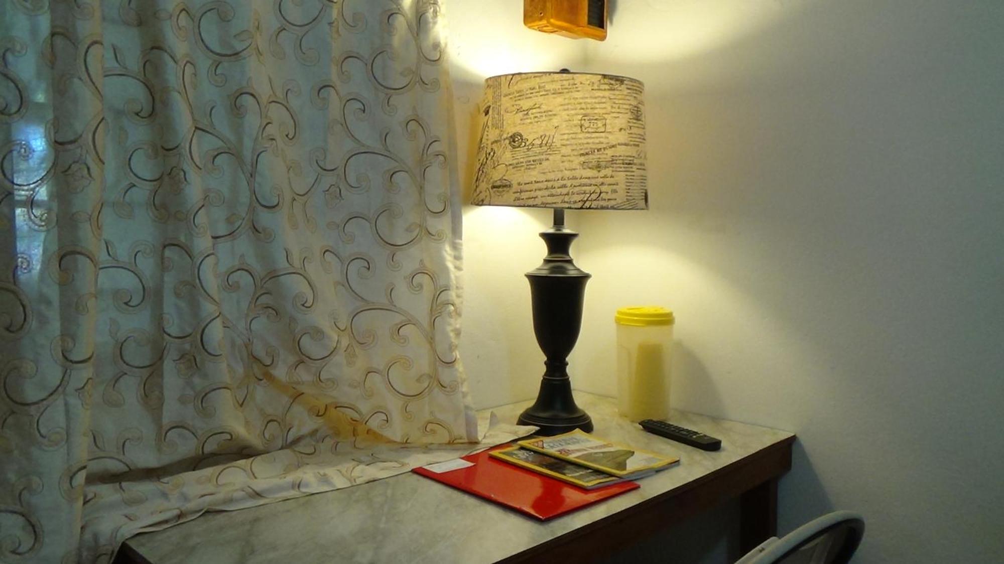 בלמופן Hacienda Tropical Guest House חדר תמונה