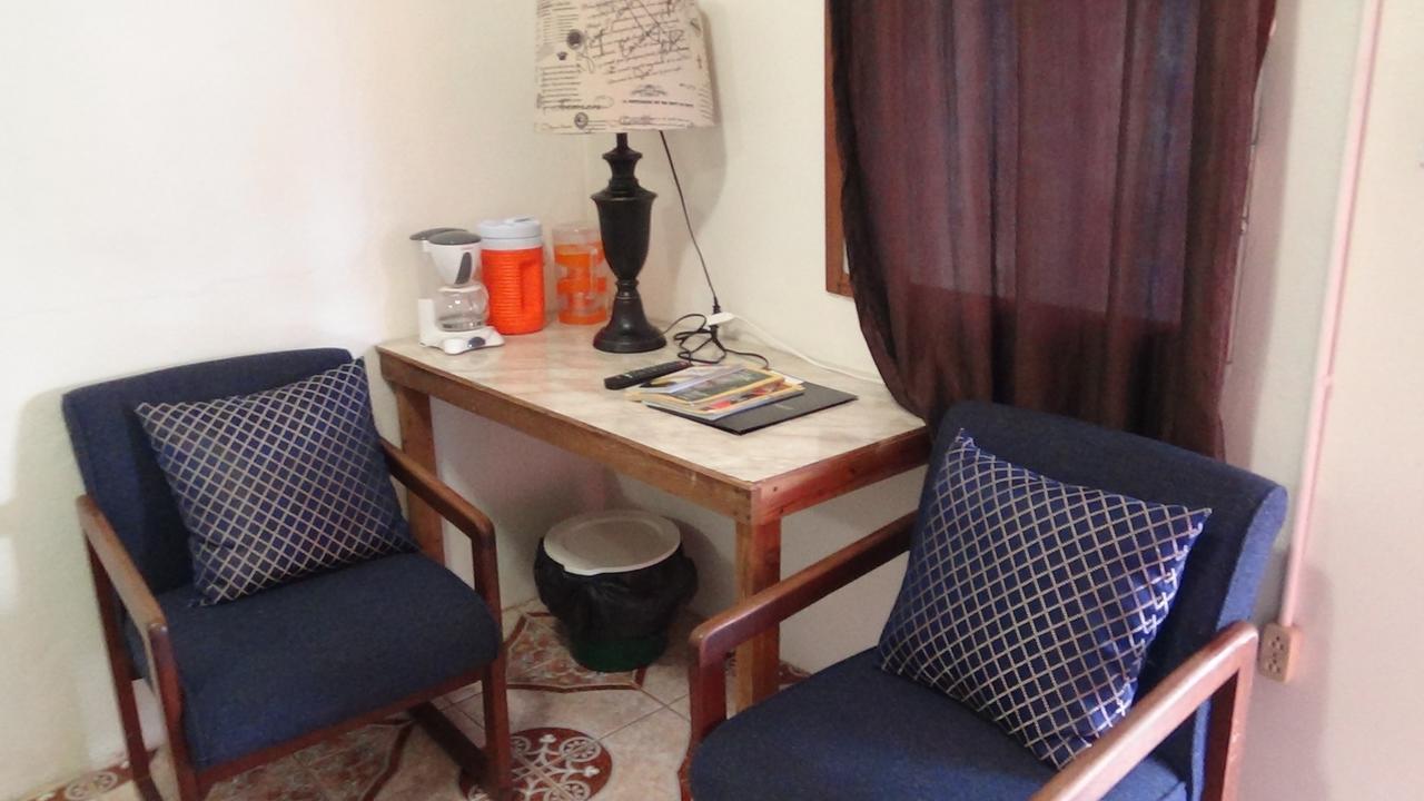 בלמופן Hacienda Tropical Guest House מראה חיצוני תמונה